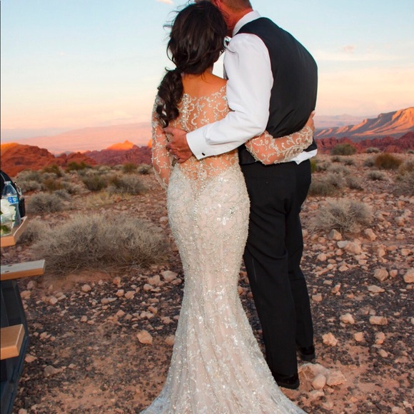 Coture wedding dress - Picture 3 of 5